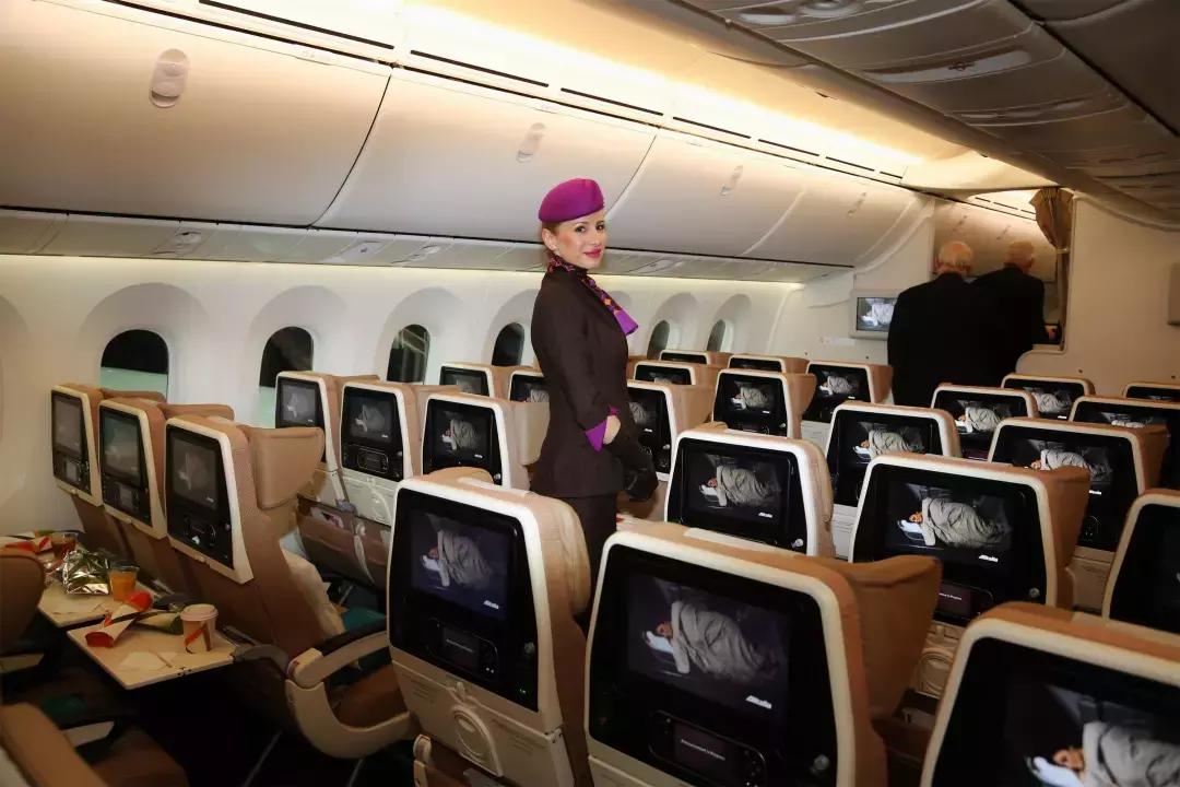 阿提哈德航空a380-800公务舱,阿提哈德航空为什么这么好