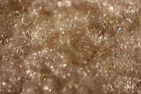 羊毛地毯和混纺地毯如何选择,超细纤维和羊毛混纺地毯哪个好