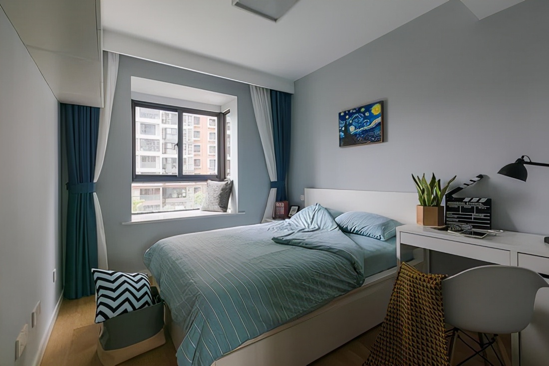 梳妆台镜子正对床怎么化解,镜子正对床的危害