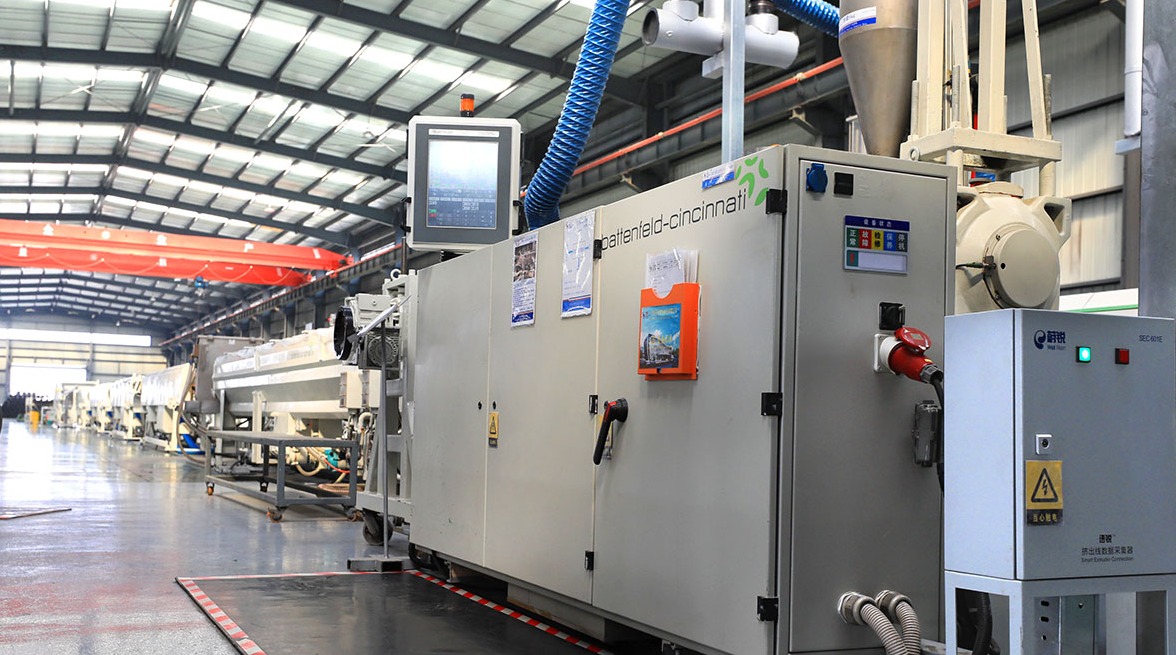 一手抓疫情防控一手抓经济发展,一手抓疫情防控一手抓生产经营