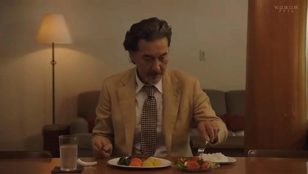 56岁阿姨独居2层别墅，不结婚不生娃，靠另类日式风圈粉无数人