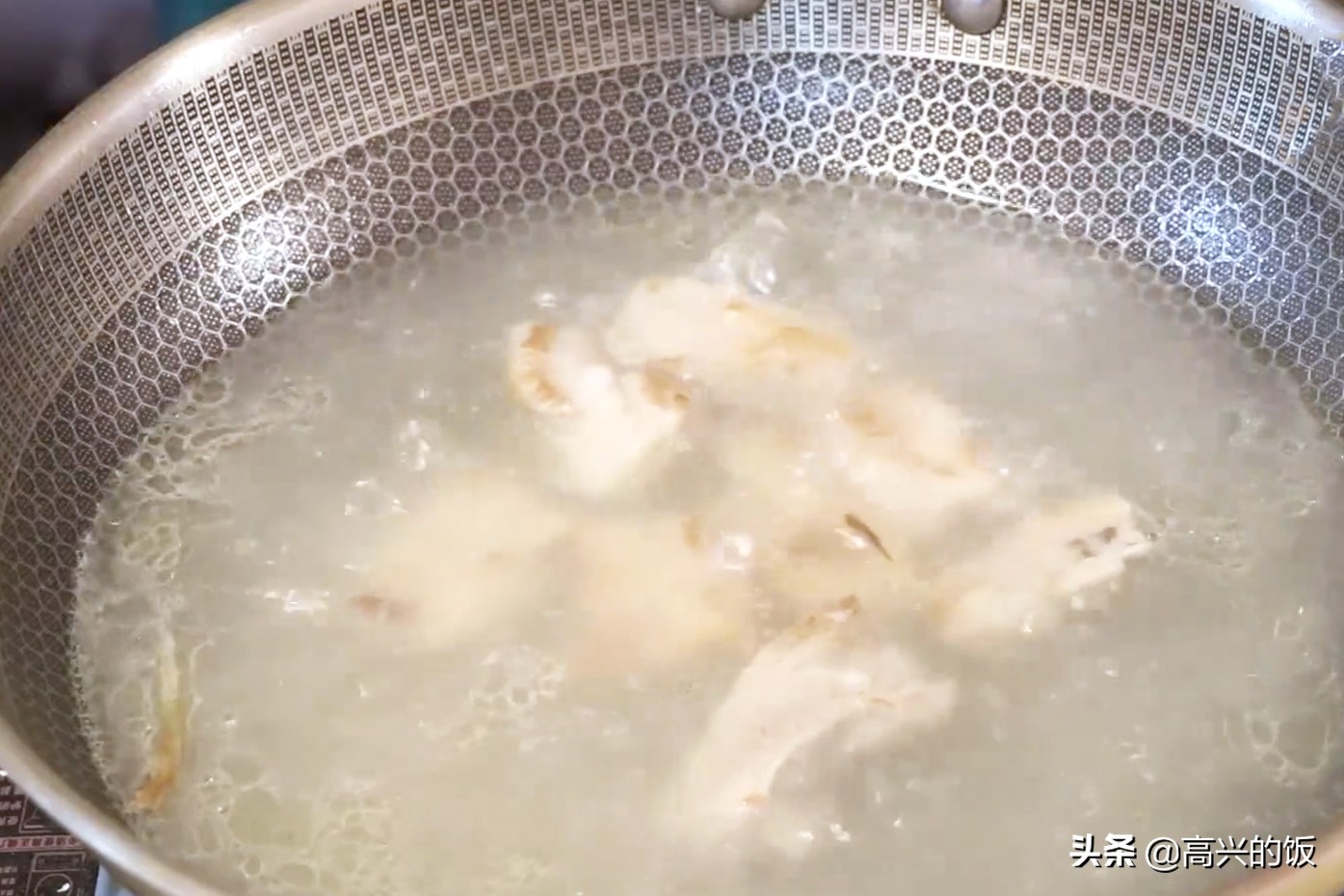 海带是怎么做软烂老人能吃,海带炖排骨汤怎么炖最好喝