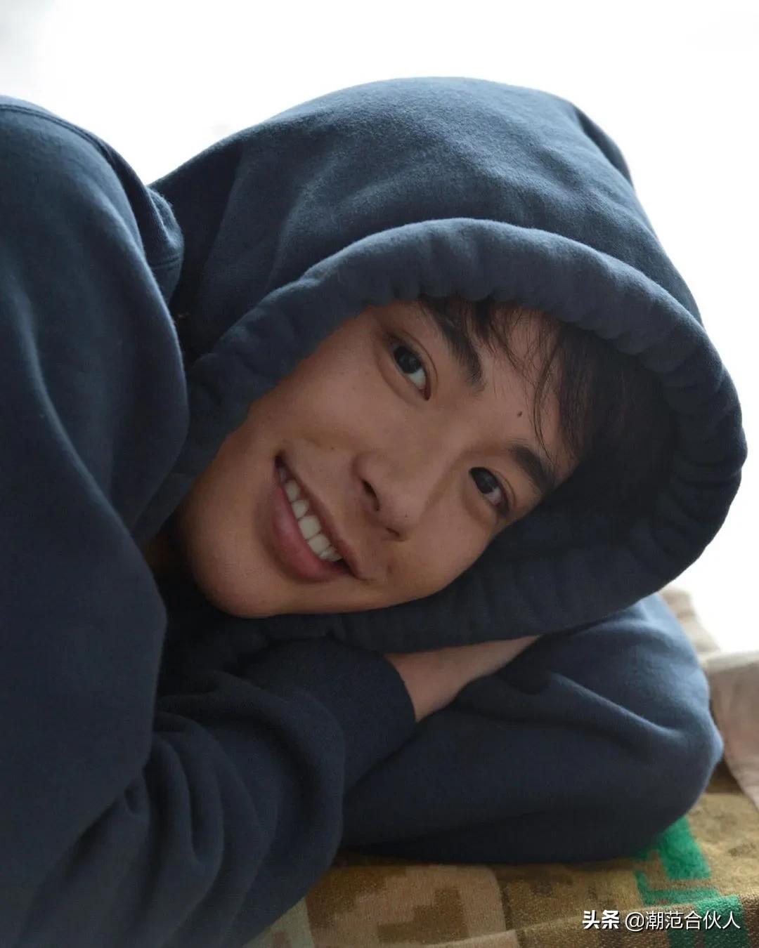 楂樹釜瀛愭儏渚f挒鑹茬郴绌挎惌,鎾炶~鍑犵巼鏋佷綆鎯呬荆绌挎惌蹇冩満璧锋潵