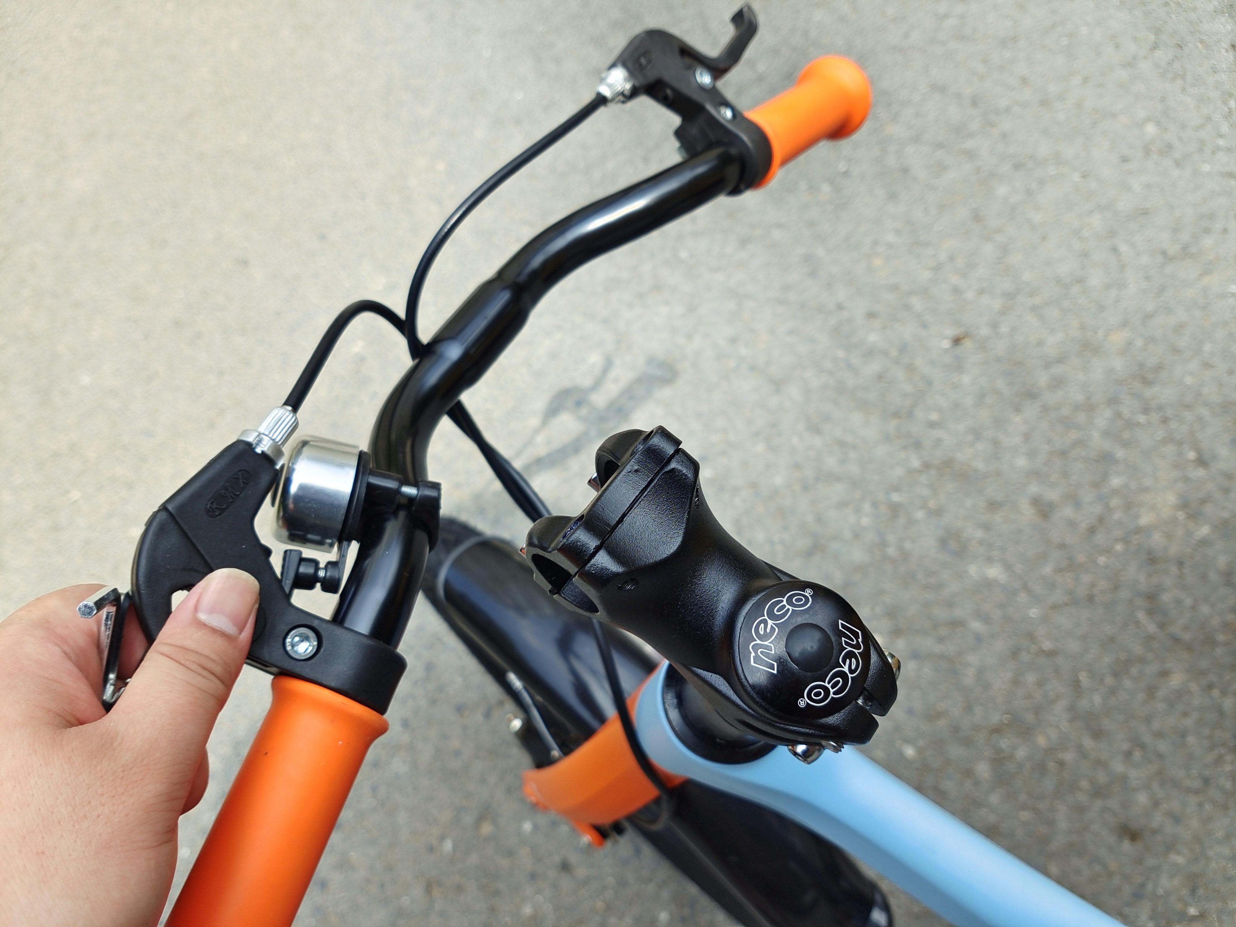 骑行不再成为负担,孩子使用更安全,柒小佰运动减震自行车体验