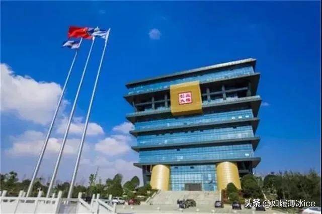 高楼大厦并不能代表什么,高楼大厦不代表发达吗