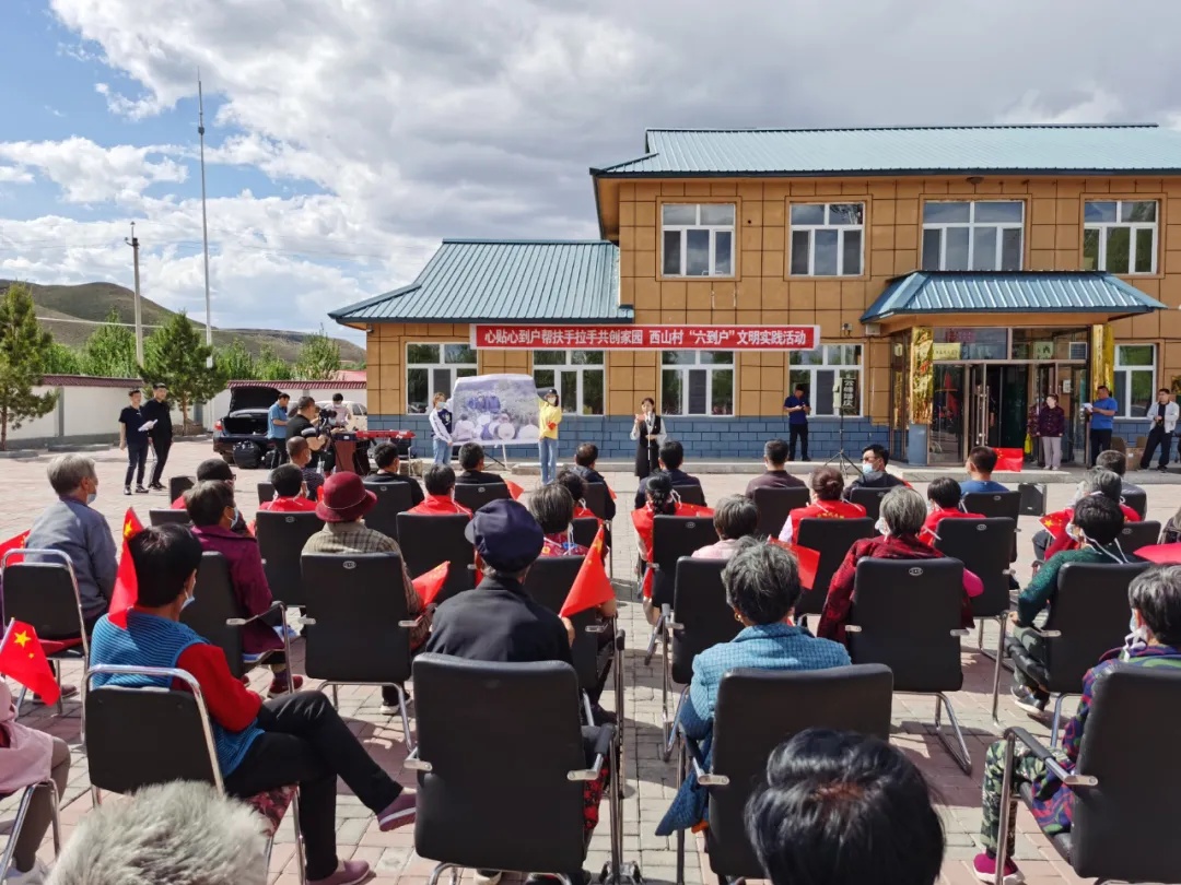 加强日常管理创建标准化党支部,争创四优四强党支部