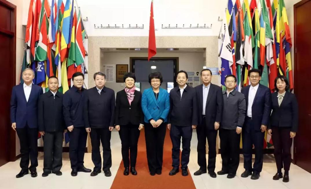 点赞！教育部副部长：对外经济贸易大学特色非常明显、综合实力挺强！