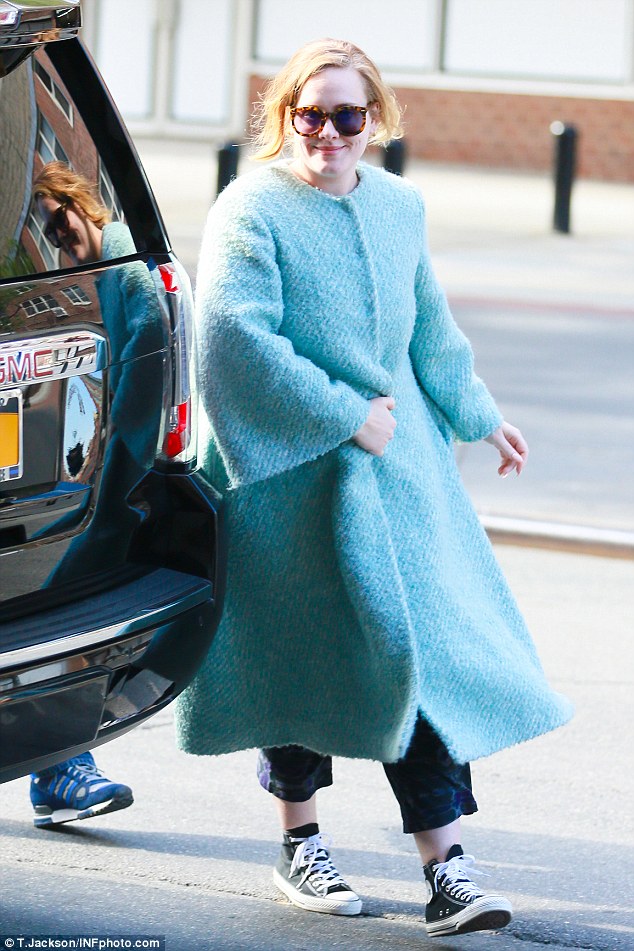 职业装绿色冬季搭配,黑色职业装冬季搭配