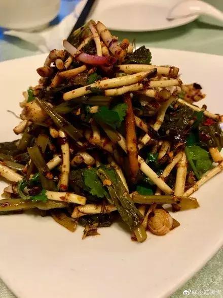 贵阳不光是辣味的,还有一种味道叫折耳根!