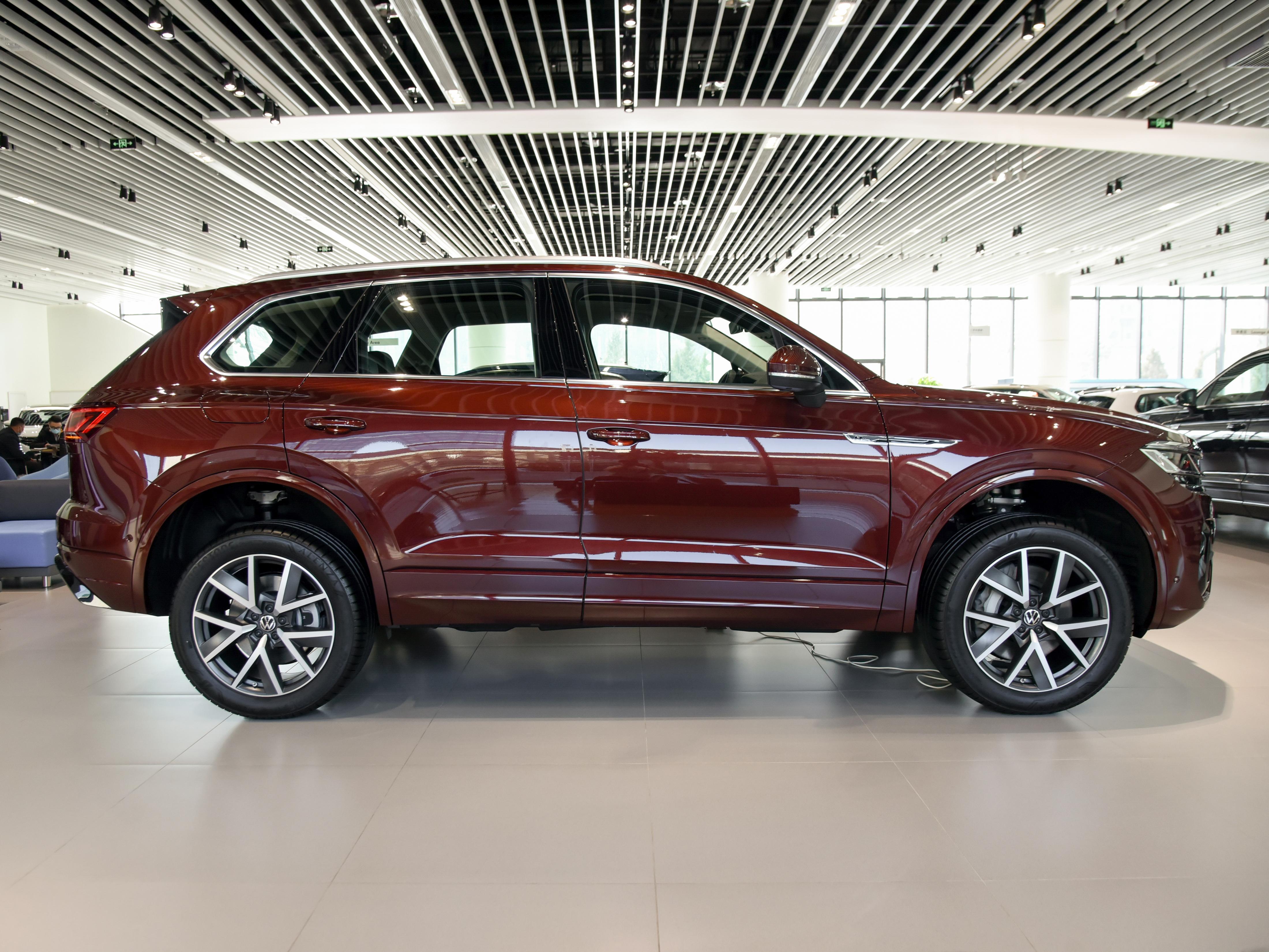 全新大众途锐2020款3.0v6,进口大型suv46万