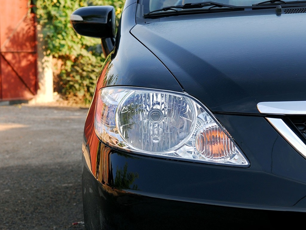 三厢飞度值得入手吗,1万2万多的飞度值得买吗