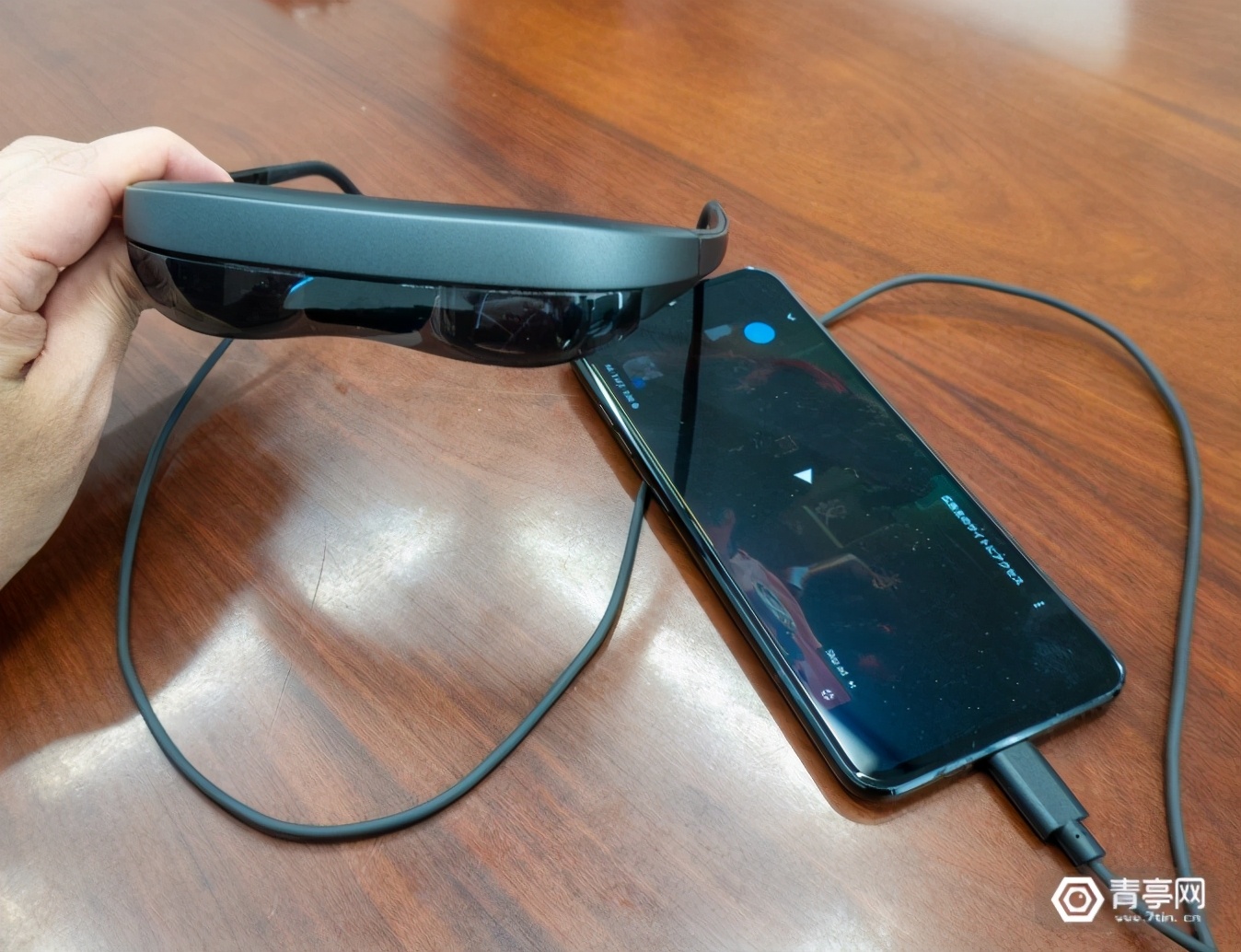 日本运营商DoCoMo推出AR眼镜，背后大揭秘