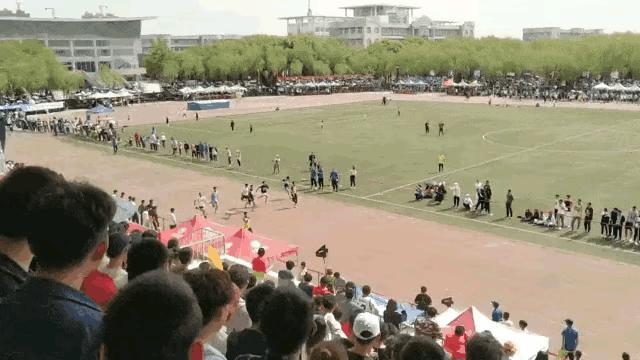 为什么加油站要24小时上班,为什么加油站一个工资1800