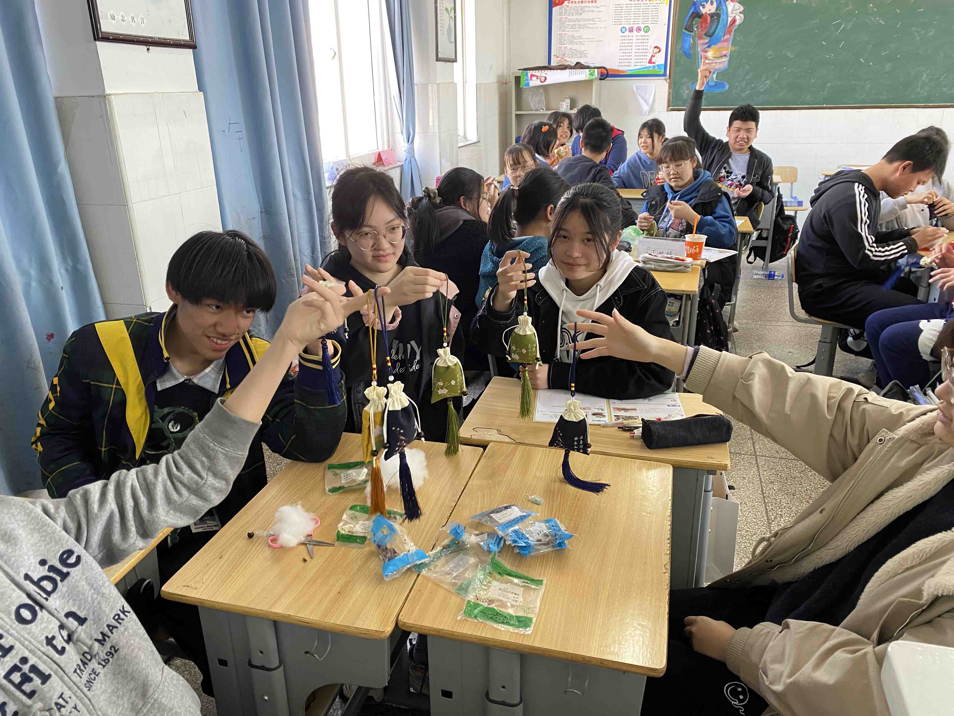 苏州市吴中区迎春中学：中草药文化进校园感受传统文化魅力