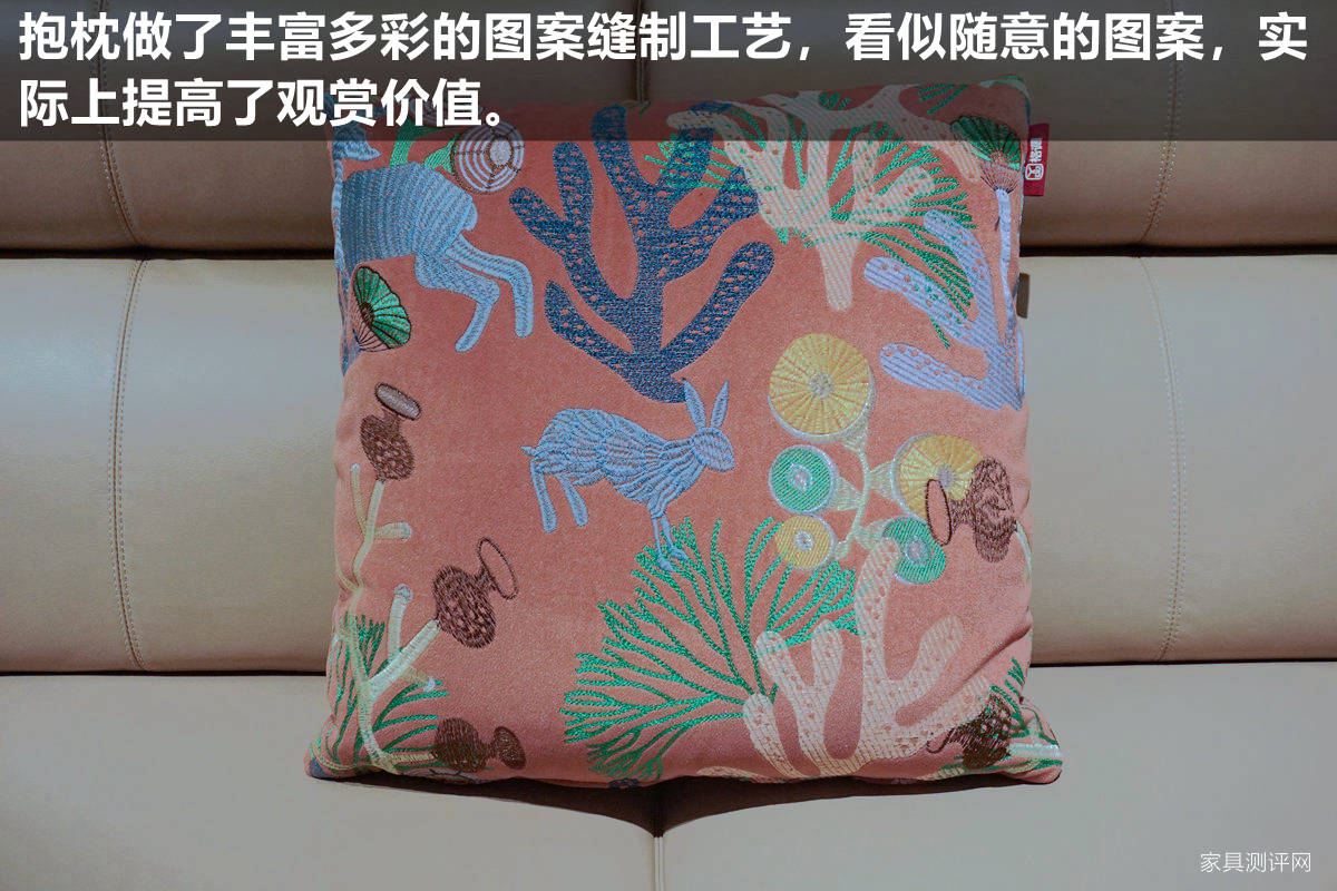 格调沙发哪个系列好用,黑白灰风格沙发搭配暖色沙发