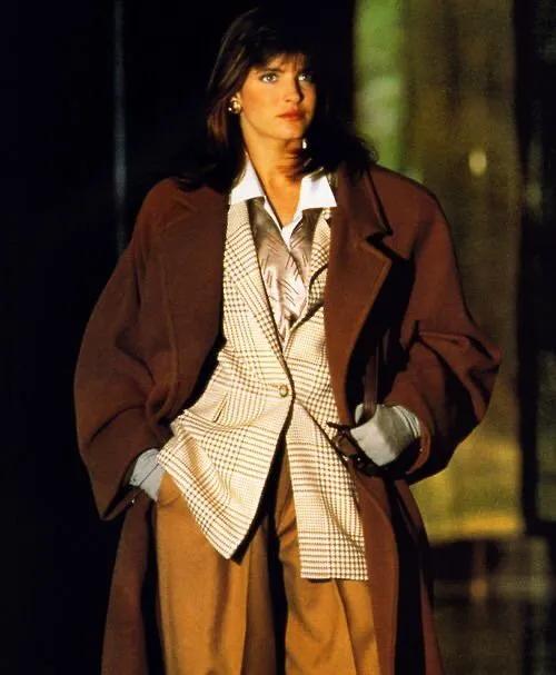 如何判断自己的骨架子的大小,大骨架穿衣好看还是小骨架好看