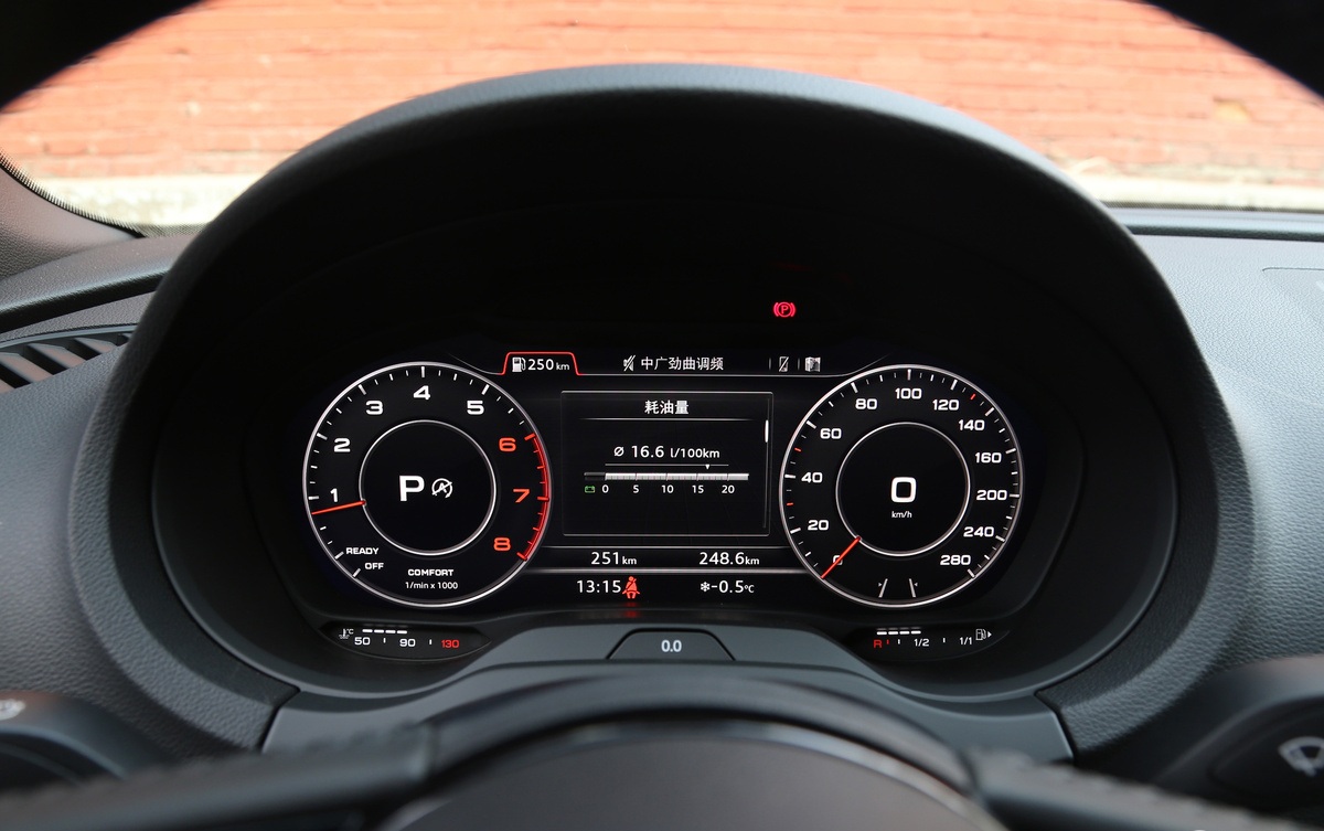 奥迪四座敞篷最新款,软顶敞篷车奥迪新款