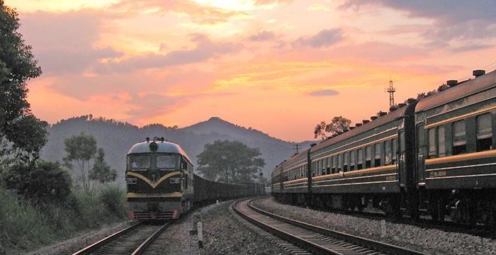 nd5内燃机车,gk1e内燃机车