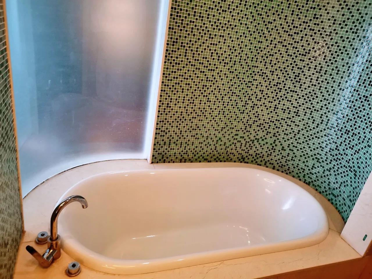 青岛栈桥豪华海景公寓,在海景房看日落