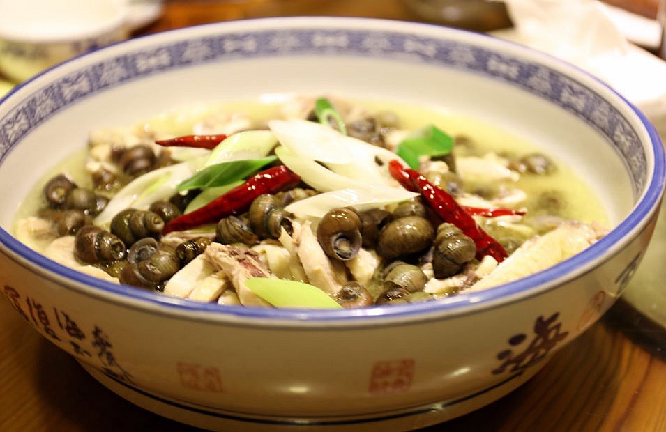 广东田螺鸭肉汤,客家田螺猪肉咸菜汤