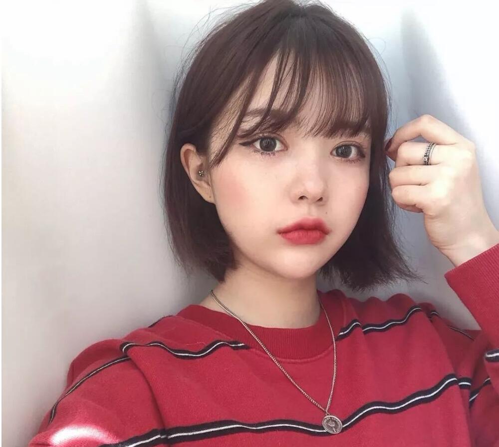 适合大脸好看时尚的短发,适合长脸小脸的短发发型女35-40岁