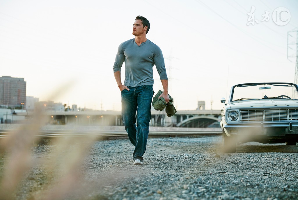 穷小伙意外获得透视眼成股神,穷小伙意外获得透视眼古董