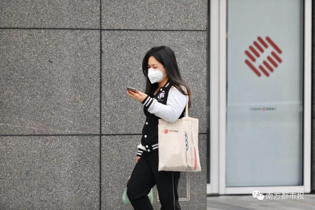 深圳复工第一天地铁站图,复工第一天的地铁