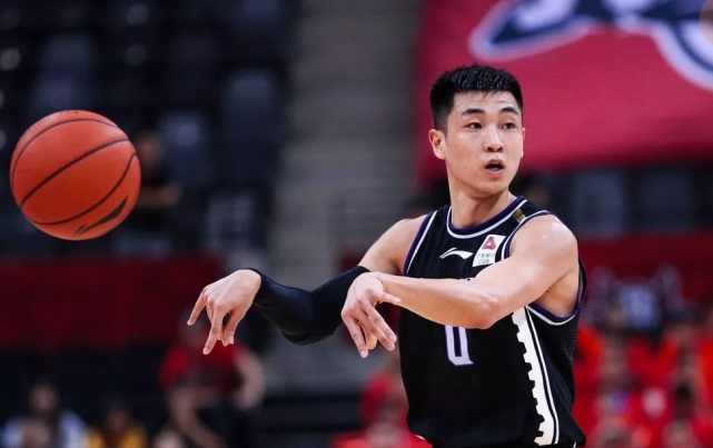 高诗岩祝福胡明轩获得fmvp,高诗岩打完比赛找胡明轩