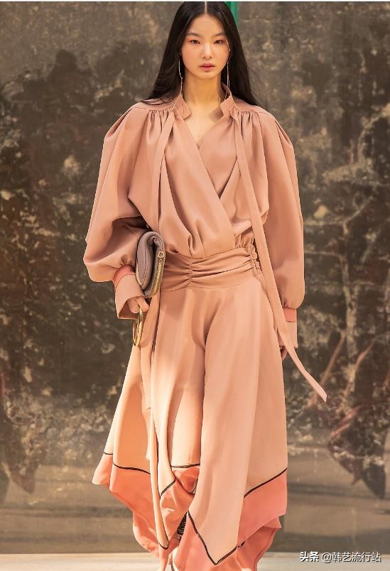 2021首尔秋冬时装周,2021年国际时装周女装