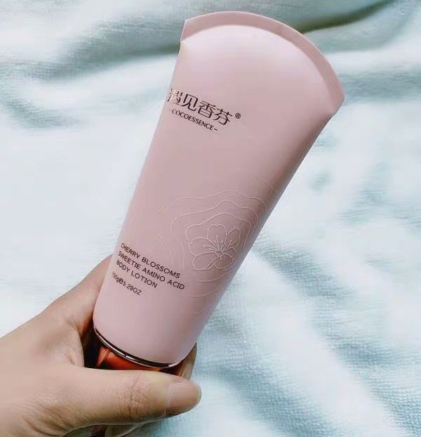 baby以前的照片和现在的照片对比,来看看baby20岁的神仙颜值