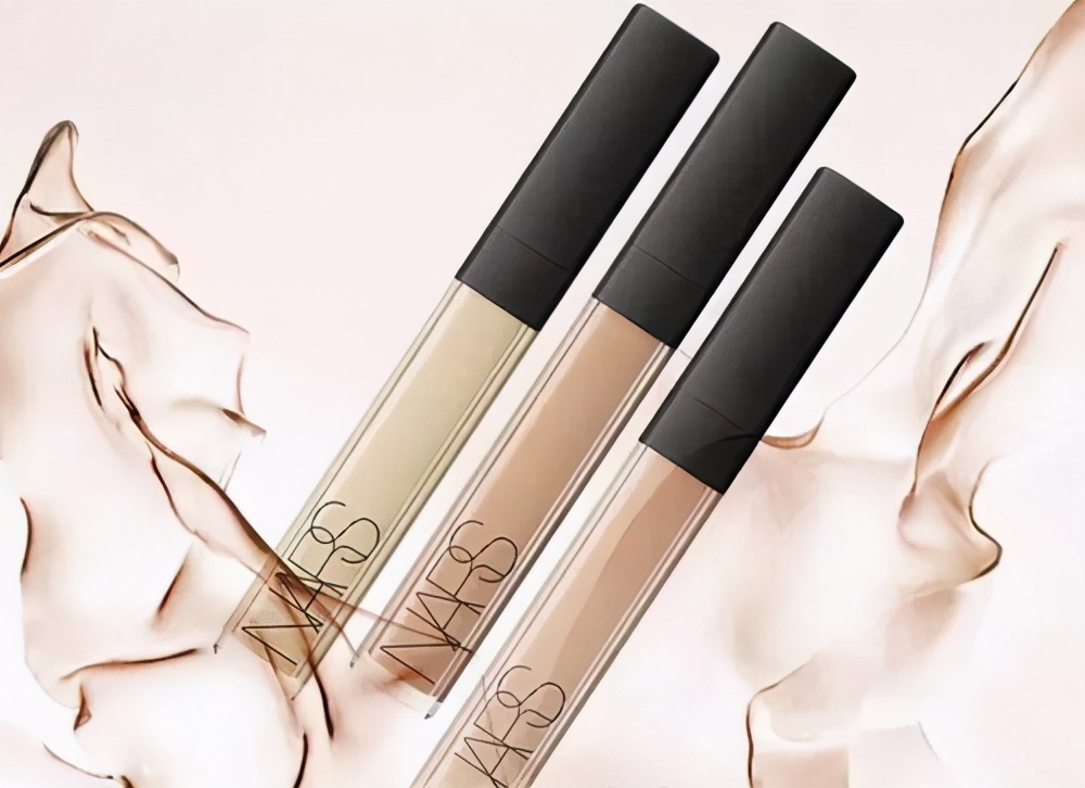 遮瑕笔遮盖斑点痘印泪沟黑眼圈,怎么遮盖黑眼圈跟痘印