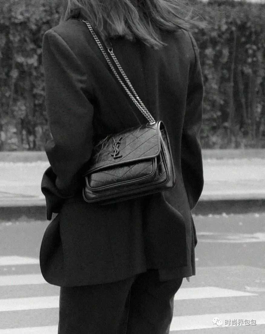 圣罗兰ysl鳄鱼压纹日落链条包,ysl圣罗兰鱼子酱玫红色链条包