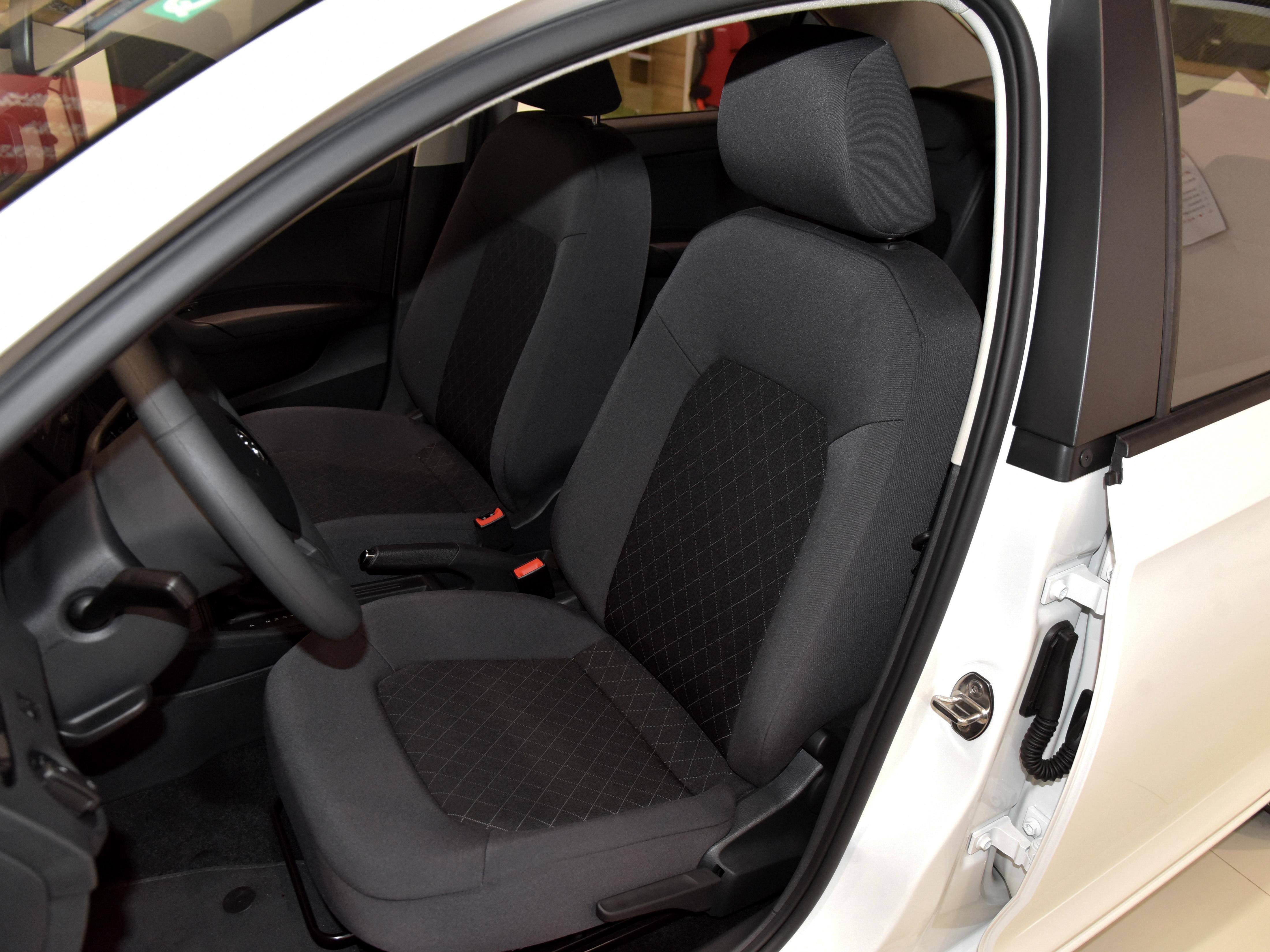 5.6l油耗,15万公里的斯柯达昕锐还值得买吗