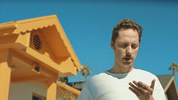 光脚不穿袜子穿鞋的好处,光脚不穿袜子会不会臭脚