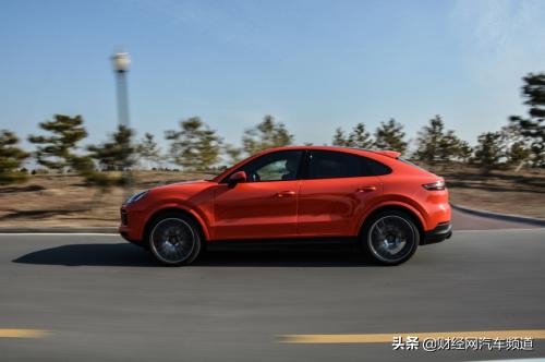 保时捷cayennes,保时捷新出的cayennee-hybrid2.0t试驾