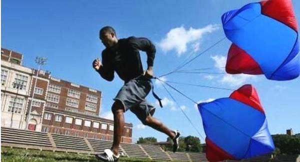 篮球技巧欧文训练集锦,最强nba欧文如何训练基本功