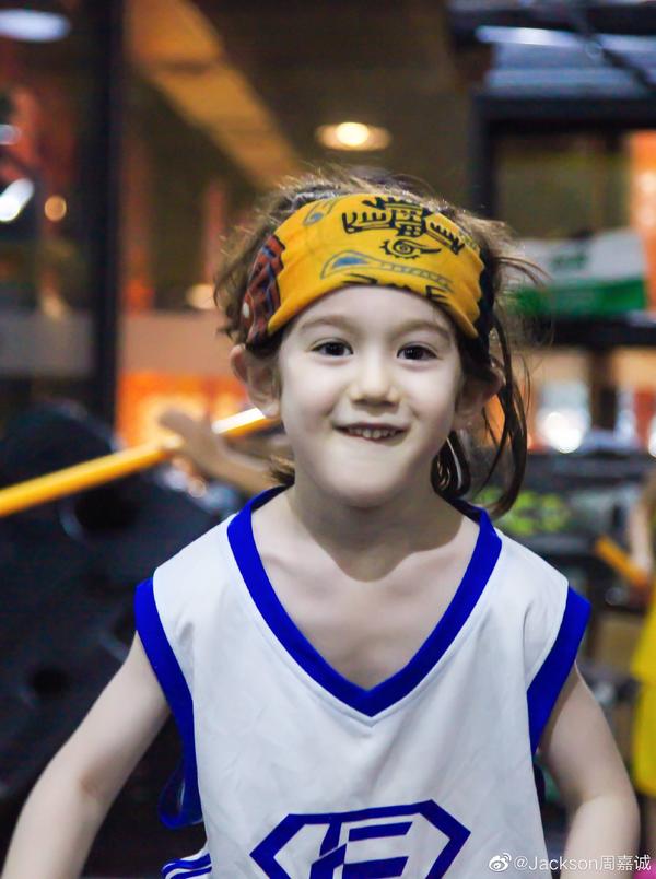 jackson放开我北鼻剪头发,jackson放开我北鼻图片