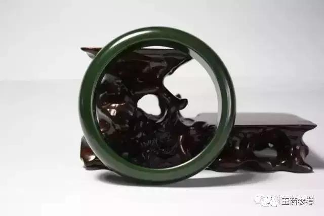 和田玉的识别一招鉴定和田玉真假,怎么分辨真和田玉和假的和田玉