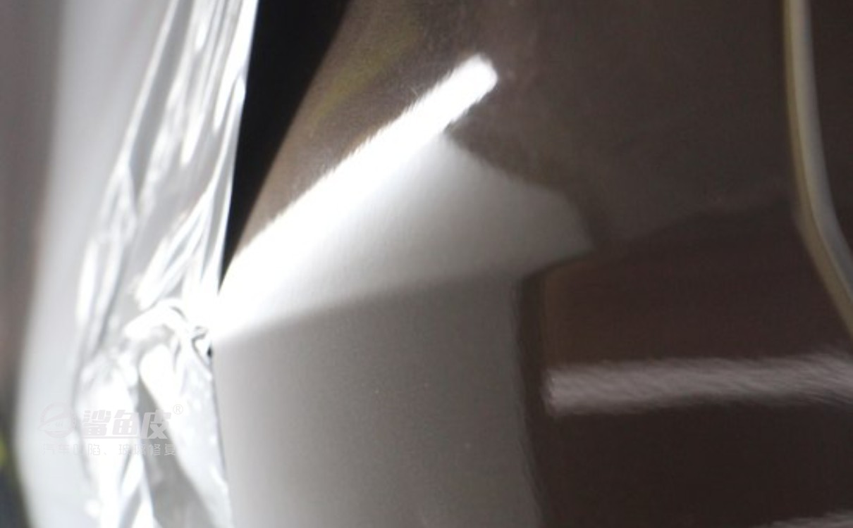 成都雷克萨斯车门凹痕修复,雷克萨斯车门凹陷维修方法