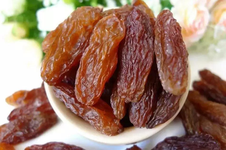 新疆特产疆妈五色葡萄干,新疆新鲜葡萄有几种