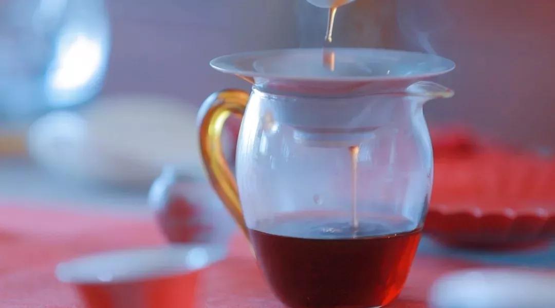 糯米普洱茶的正确冲泡方法,普洱茶用紫砂壶的正确冲泡方法