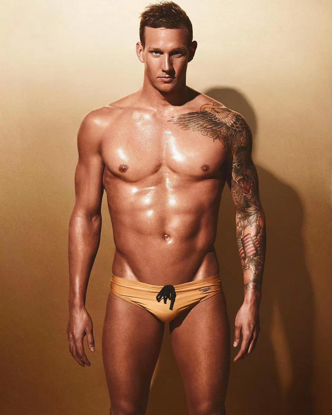 蛙泳游不快是怎么回事,自由泳游不快的原因