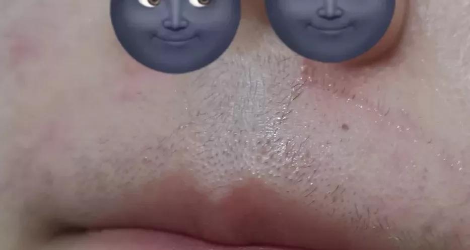 看你的小胡子这么可爱，一定是个男孩纸