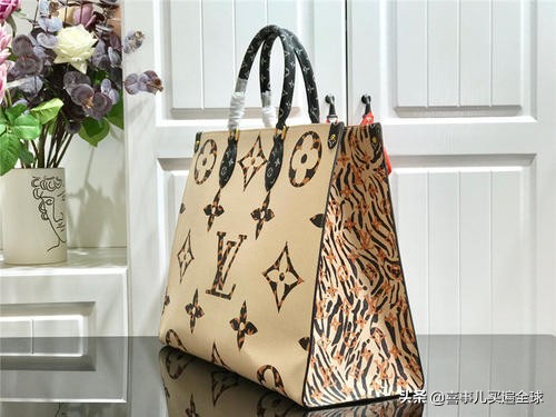 时尚科普lv手袋背后的故事 (lv老花黑配皮双肩包)