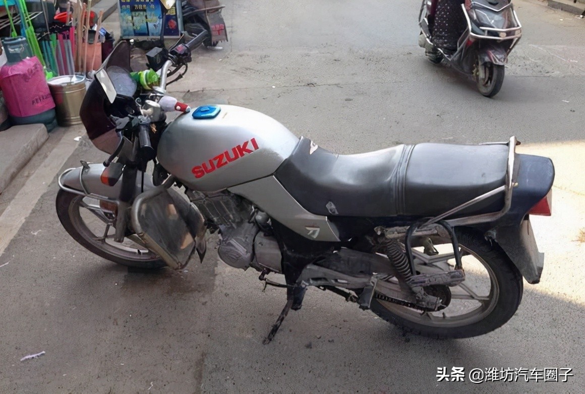 五羊本田豪爵雅马哈摩托车哪个好,90年代雅马哈四缸跑车