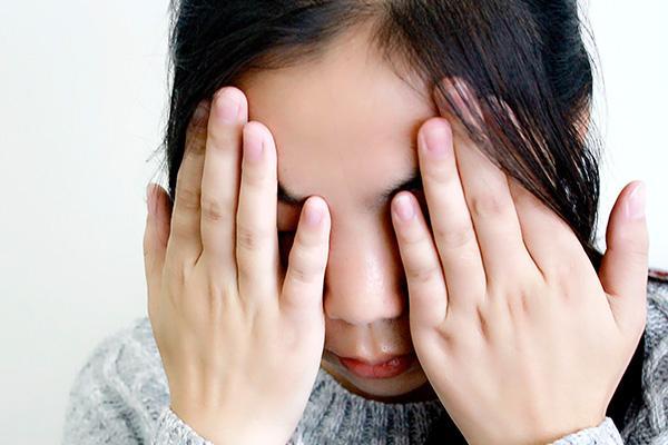 唇边有小胡子怎么回事,女性唇边长胡子什么原因