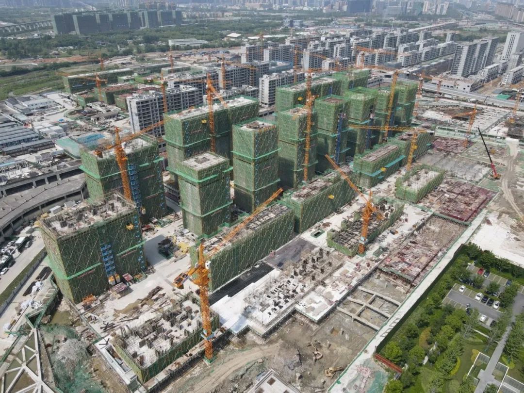 未科拼杀倒计时,倒挂2万+的天空之城、蒲荷芸邸,如何选?