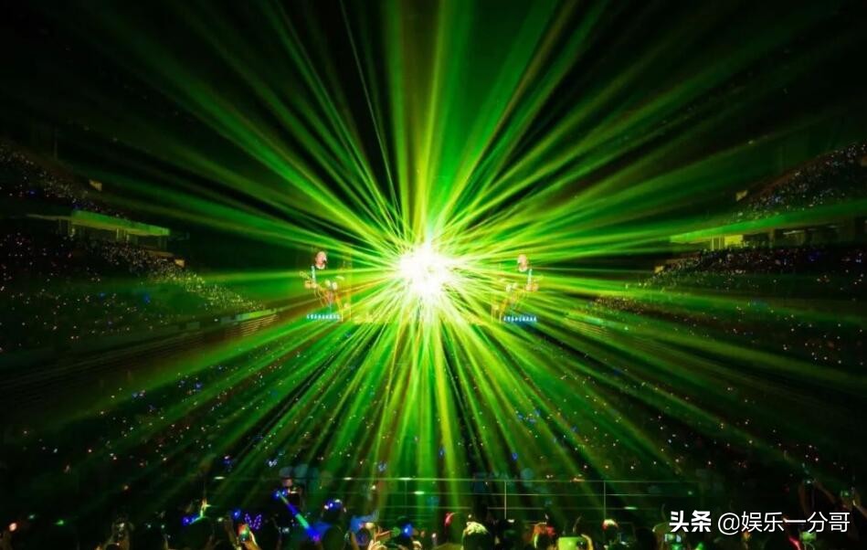 许巍无尽光芒演唱会广州站重播,许巍无尽光芒巡回演唱会郑州站