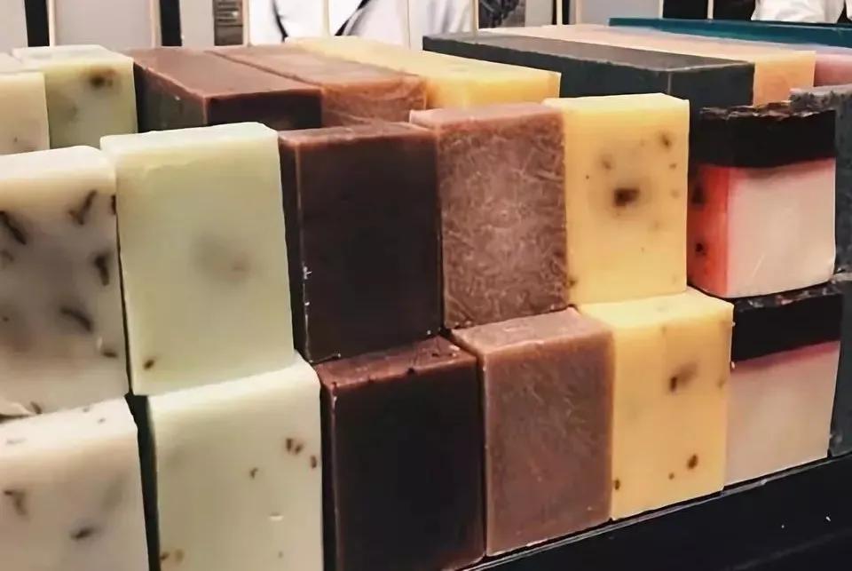 国外小众美妆视频,国外小众美妆品牌高价