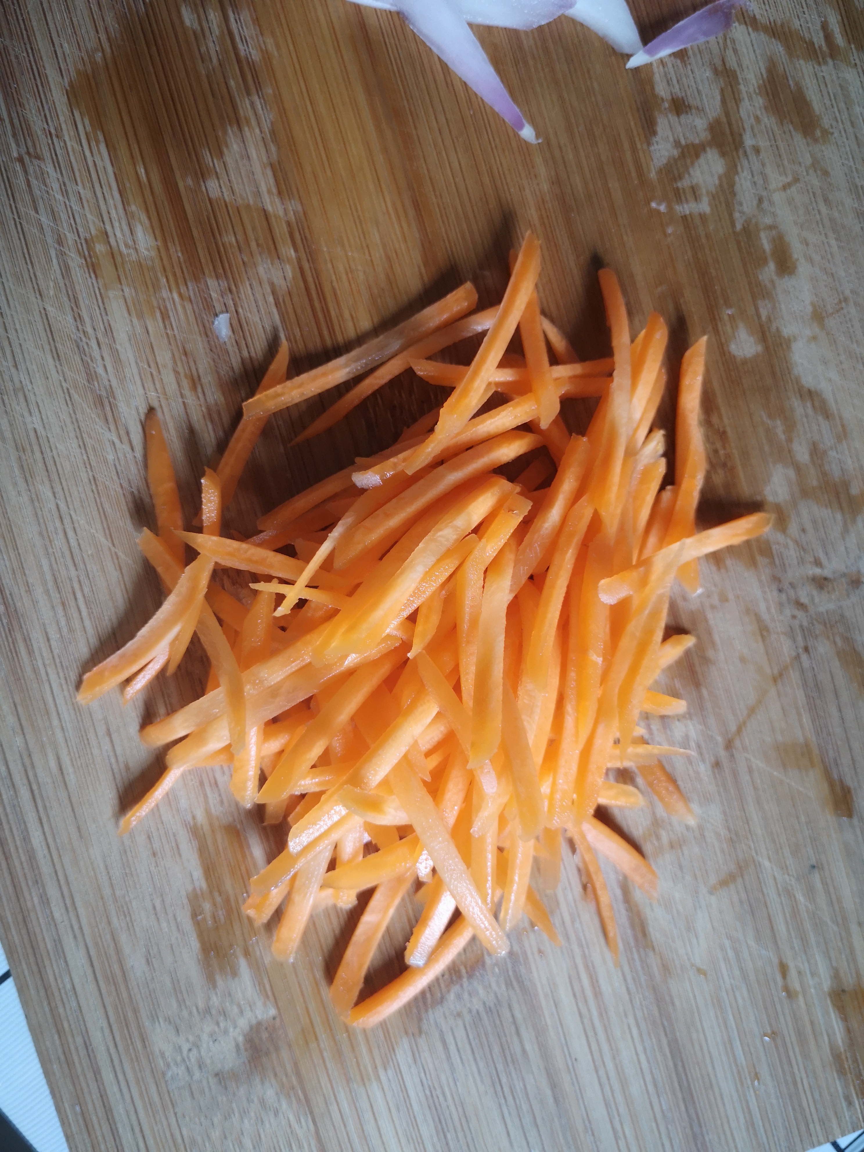 炸酱面是用干黄酱还是甜面酱,家常炸酱面用甜面酱还是黄豆酱